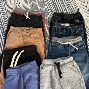 Lot of boys 2T Bottoms